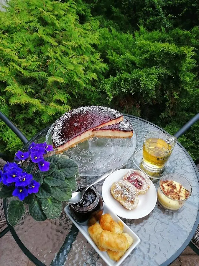 Mikado Hotel Burgas 3*,